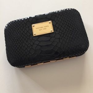 Michael Kors mini clutch - black, faux snakeskin